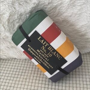 Hudson's Bay Company Lait Blanc No. 10 Soap